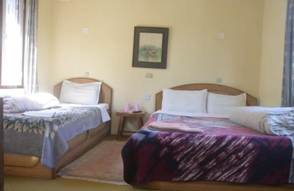 Nepal Guest House Pokhara Exterior photo